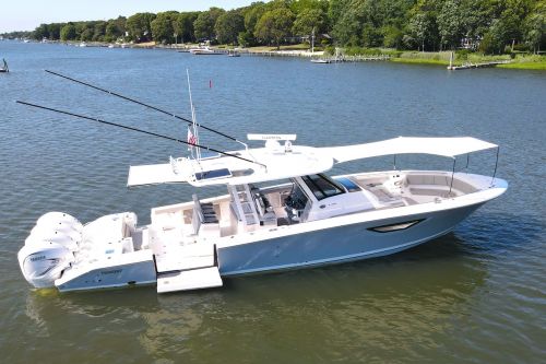Just Sold: 2022 Pursuit 428S On The Hook