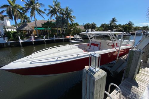 Newly Listed For Sale: 2003 Midnight Express 39