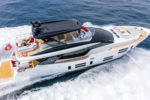 Created in 1940s on the banks of the Tiber River in Rome, Canados builds luxury, semi-custom composite yachts. Canados produce 3 different ranges of custom yachts in high-tech composites